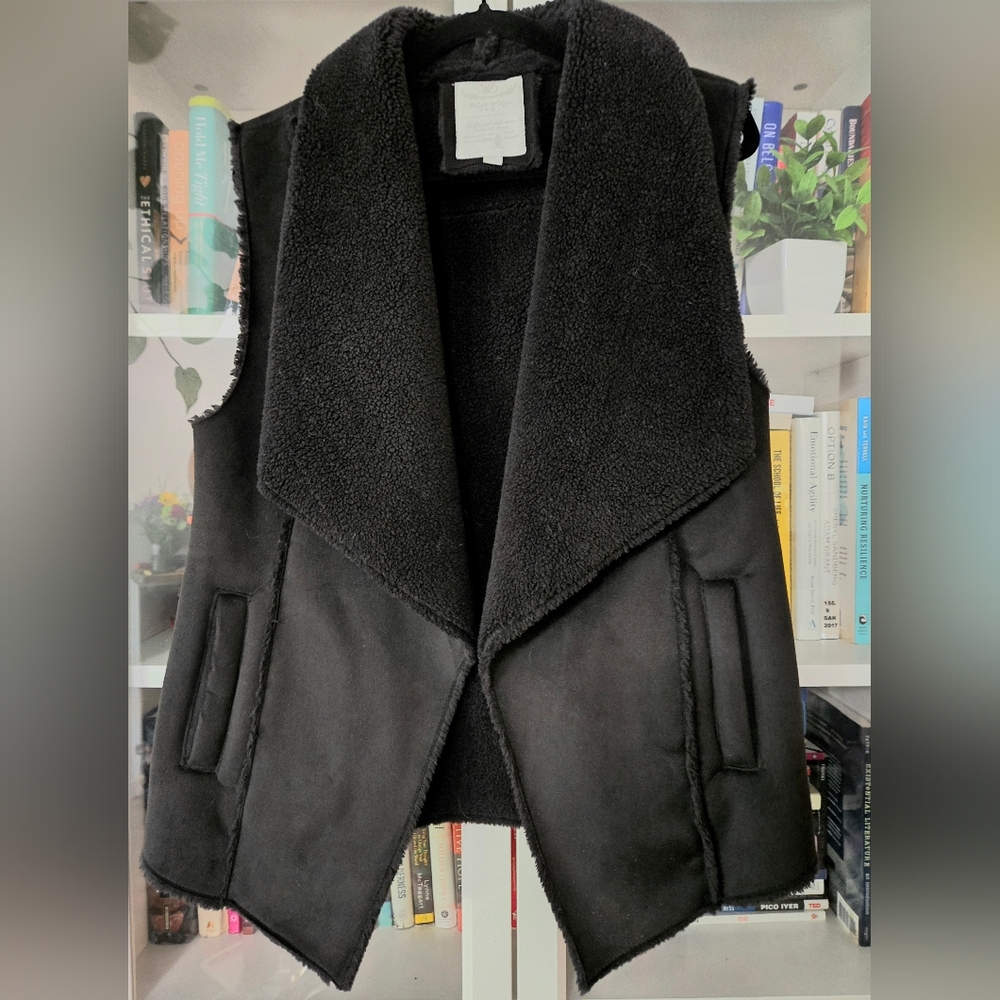 ✨️HOST PICK✨️ White Stuff Faux Suede & Sheepskin Waterfall Fjord Gilet Vest